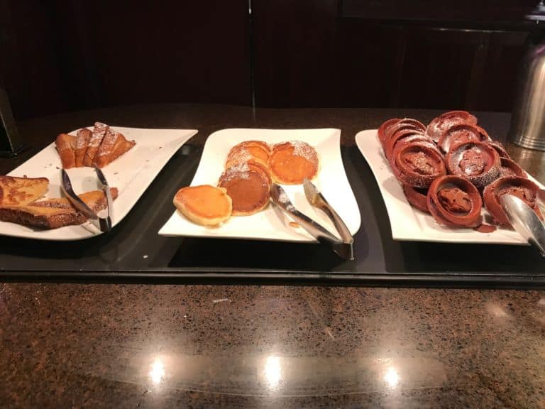 Disney Aulani Makahiki Breakfast Character Dining Review and Tips (2024)